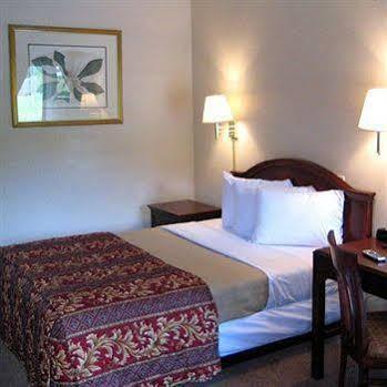 Charlotte Express Inn מראה חיצוני תמונה