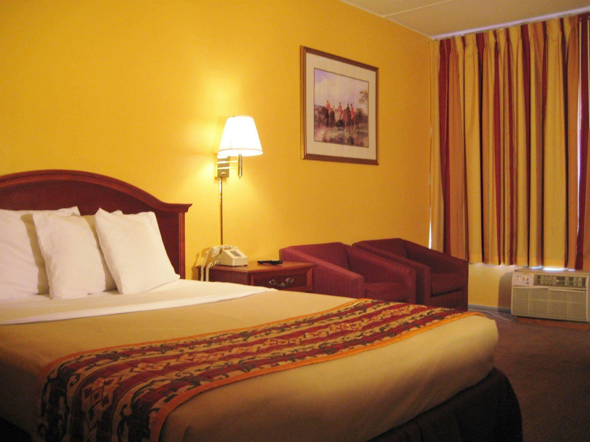 Charlotte Express Inn מראה חיצוני תמונה